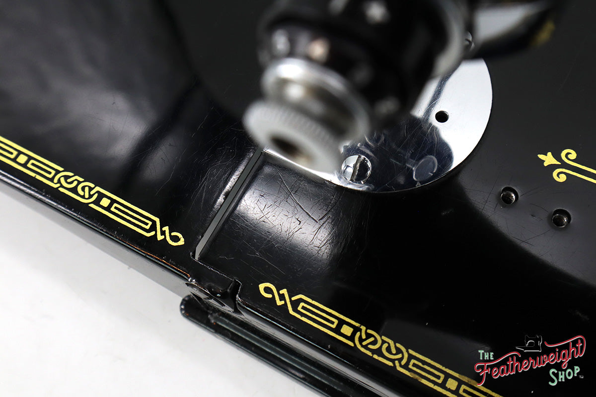 Singer Featherweight 221 Sewing Machine, Centennial: AK606***