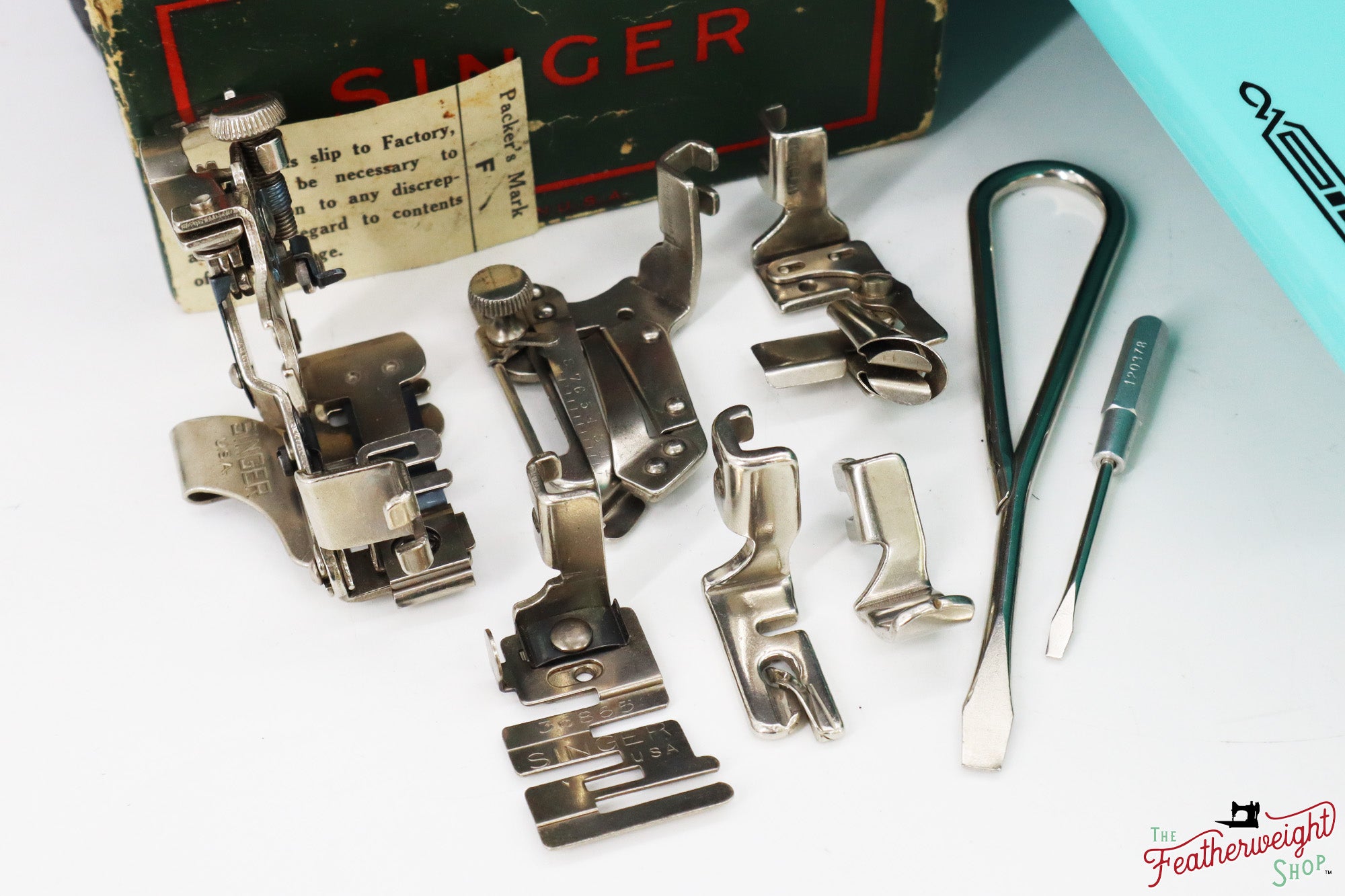 Singer Featherweight 221, AD791*** - Fully Restored in Tiffany Blue