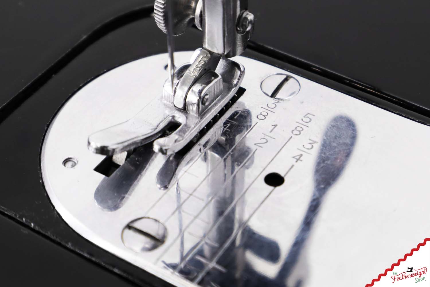 Singer Featherweight 222K Sewing Machine - EK6321**, 1955