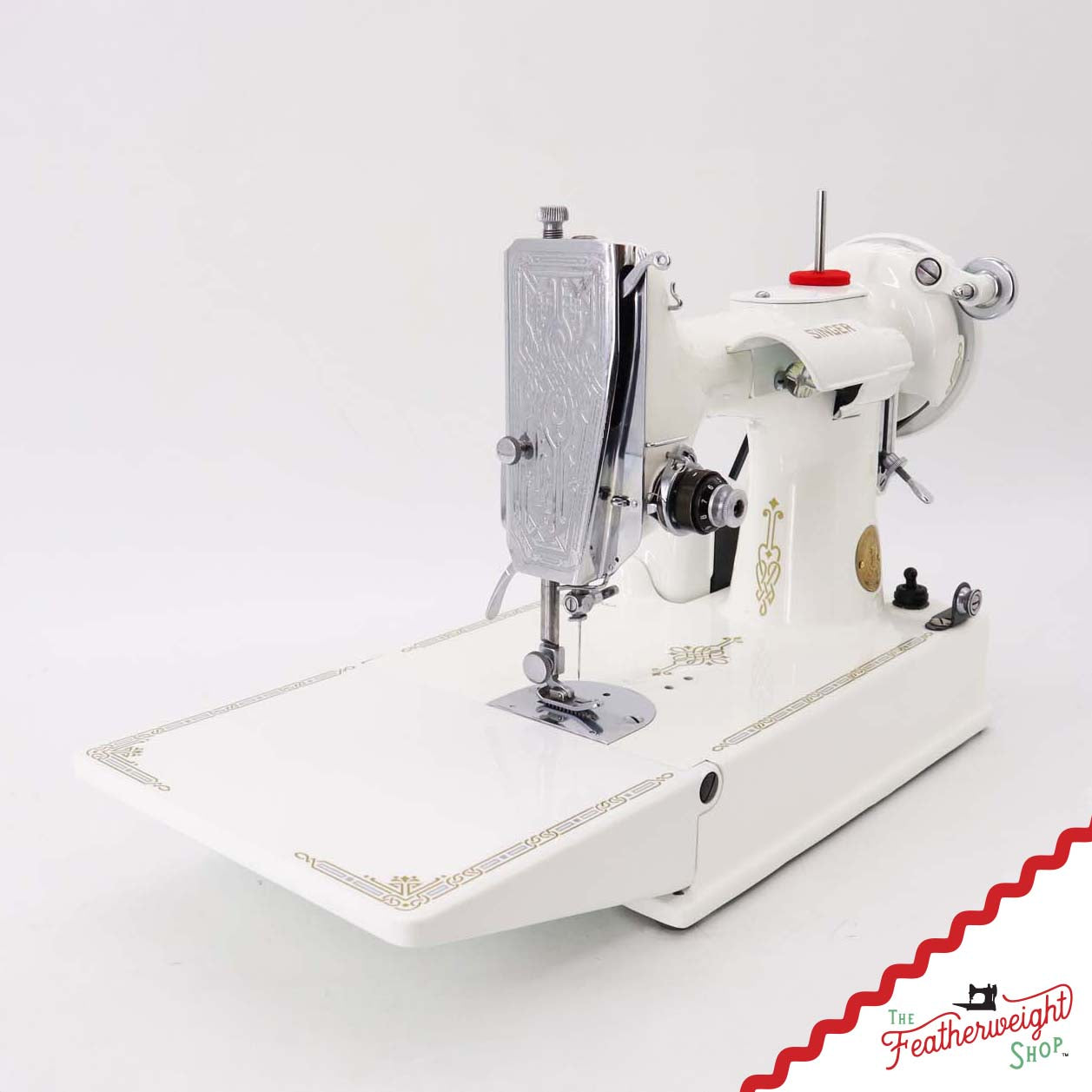 Featherweight 221K Sewing Machine, EE152*** - 1947