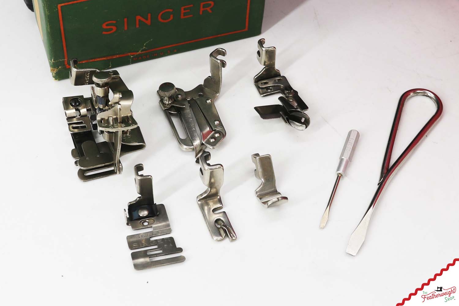 Singer Featherweight 221 AF595*** - Fully Restored in Happy Pink Grapefruit