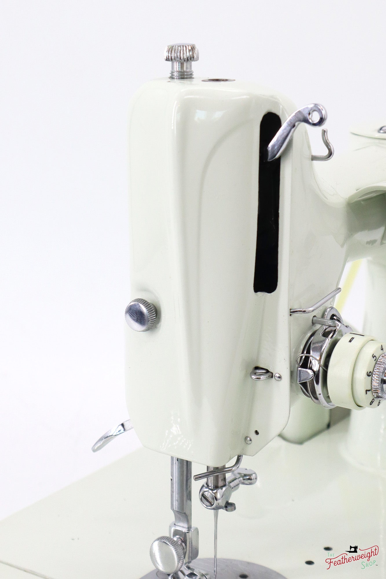 Singer Featherweight 221K Sewing Machine, British WHITE EW068***