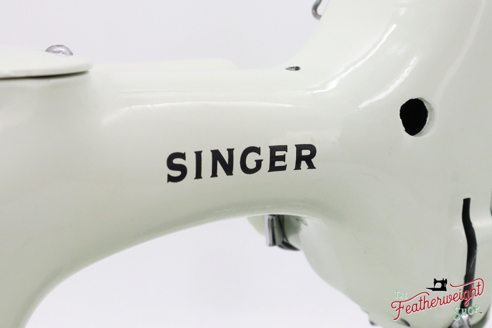 Singer Featherweight 221K Sewing Machine, British WHITE EW068***