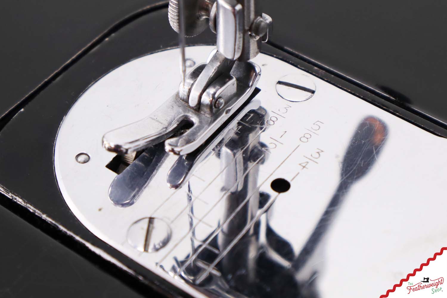 Singer Featherweight 222K Sewing Machine - EJ2690**, 1953