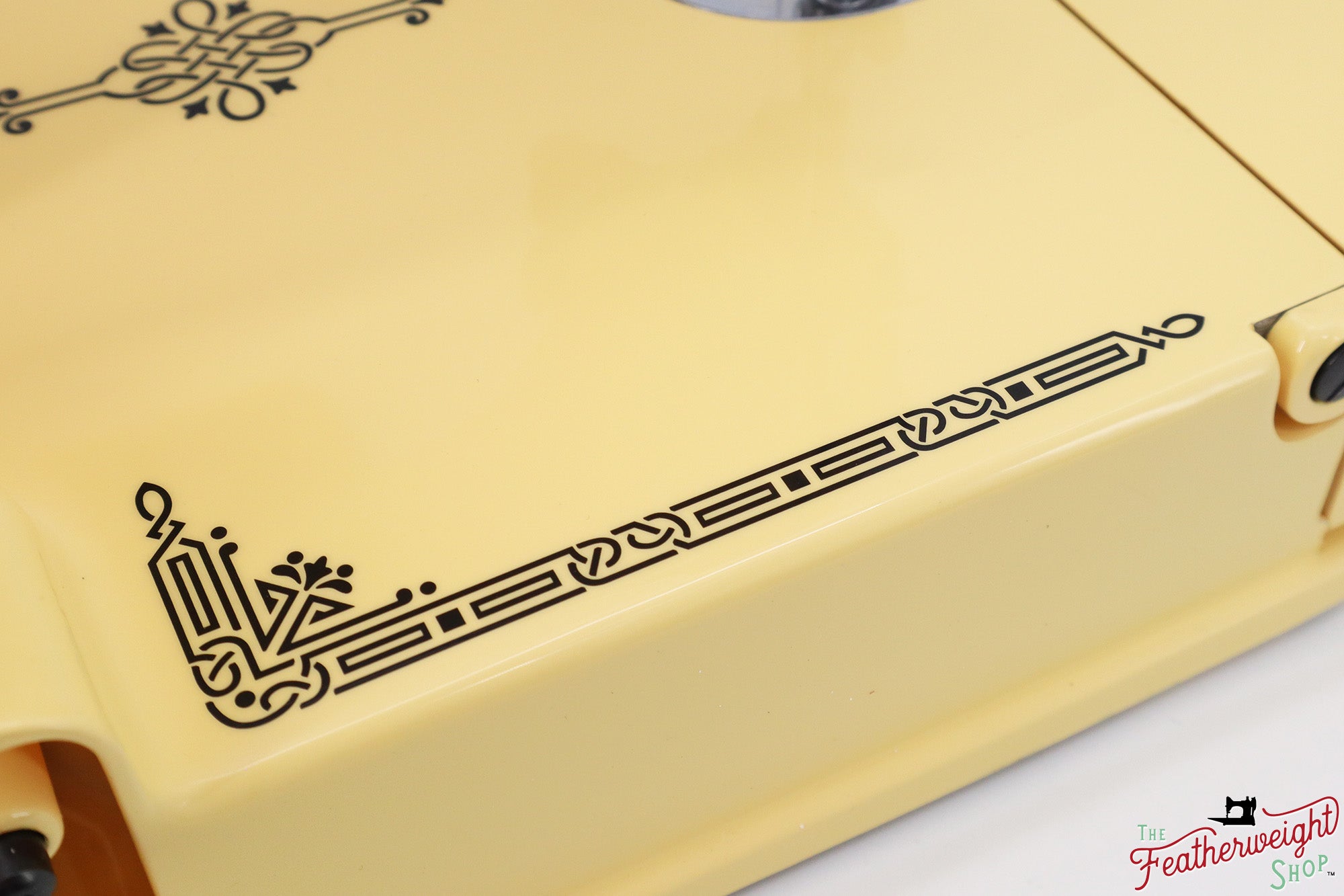 Singer Featherweight 221, AL562*** - Fully Restored in Happy Yellow