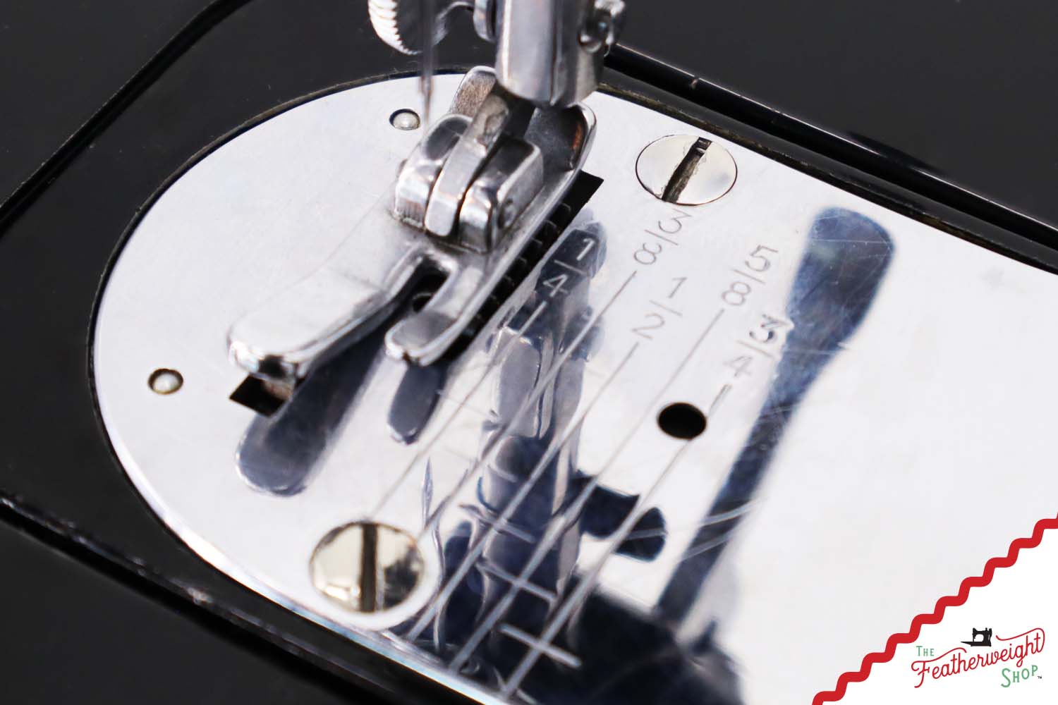 Singer Featherweight 222K Sewing Machine - EM6055**, 1957