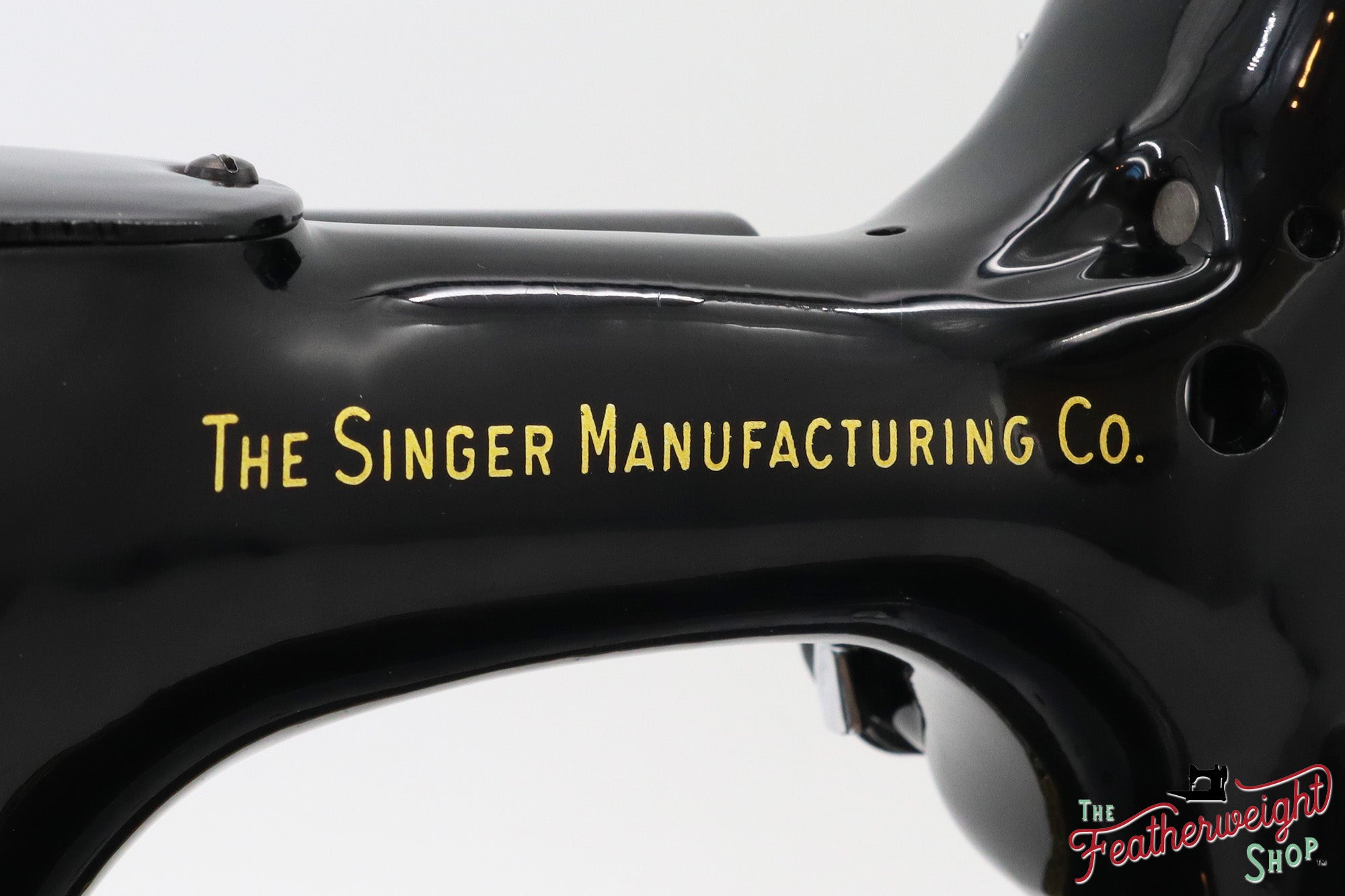 Singer Featherweight 222K Sewing Machine, Red 'S' - ES353*** - 1961