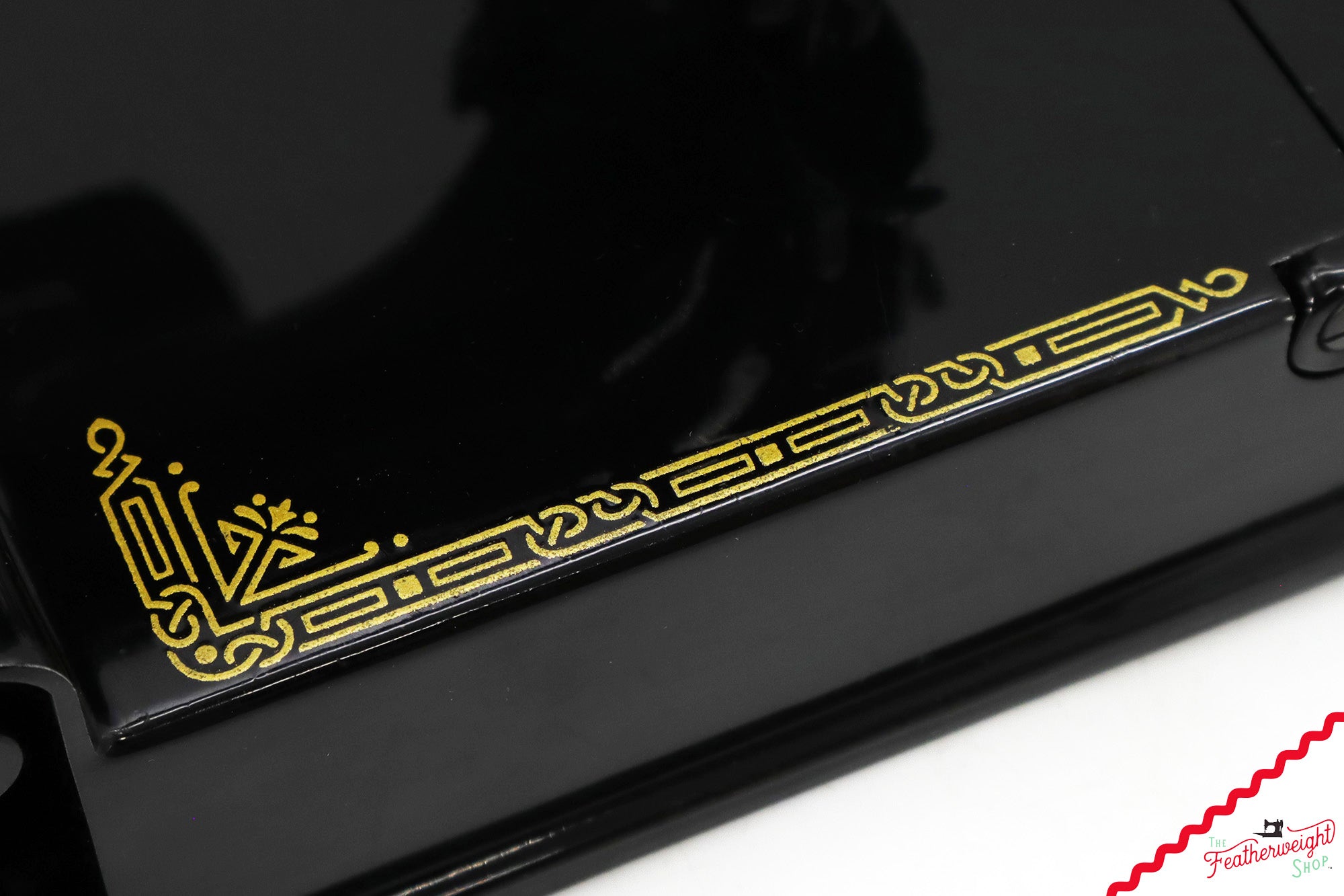 Singer Featherweight 221K, EF160***, RARE Great Britain Decal