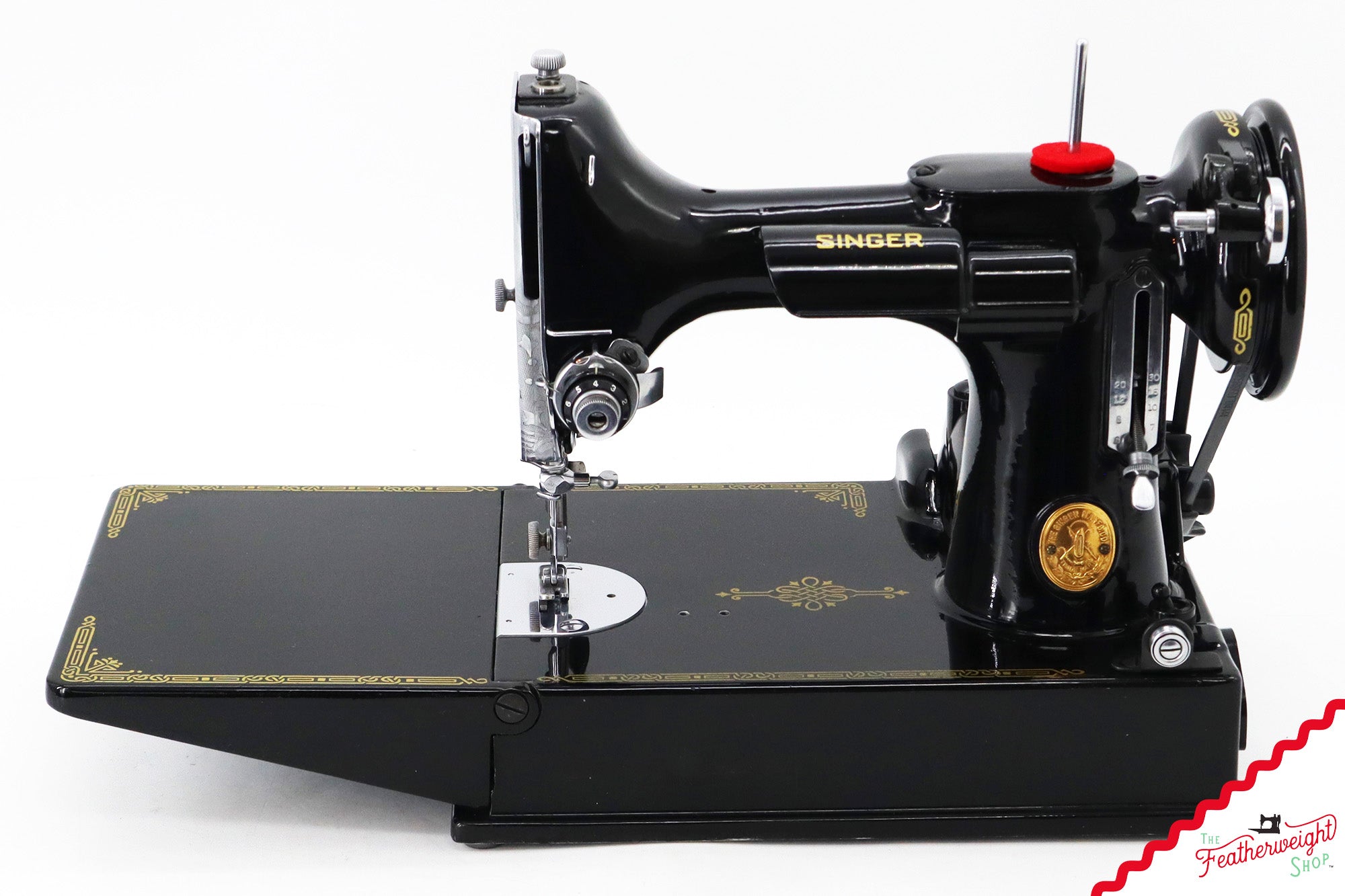 Singer Featherweight 221K Sewing Machine, French EF6885**