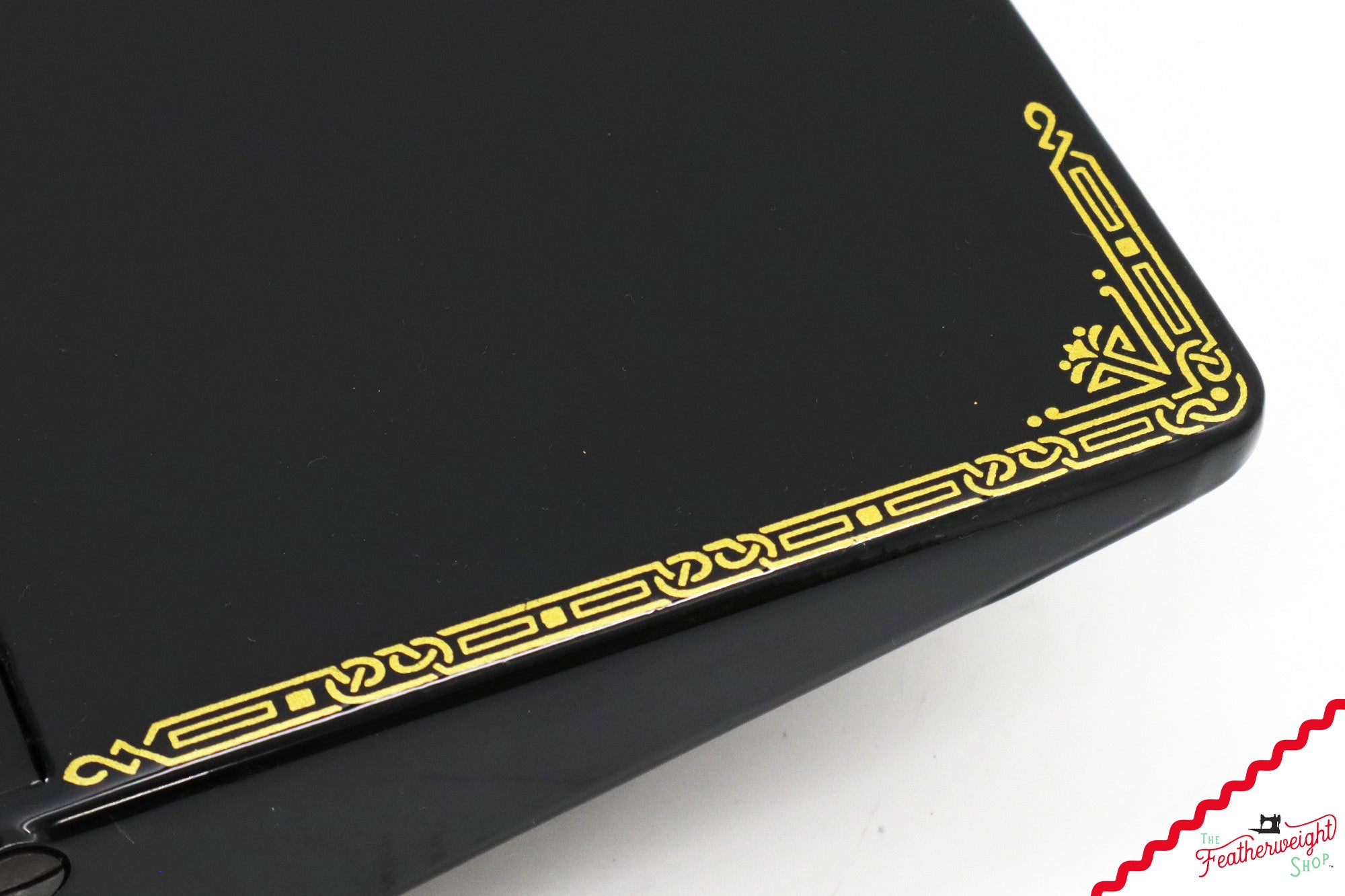 Singer Featherweight 221K Sewing Machine, French EF6885**