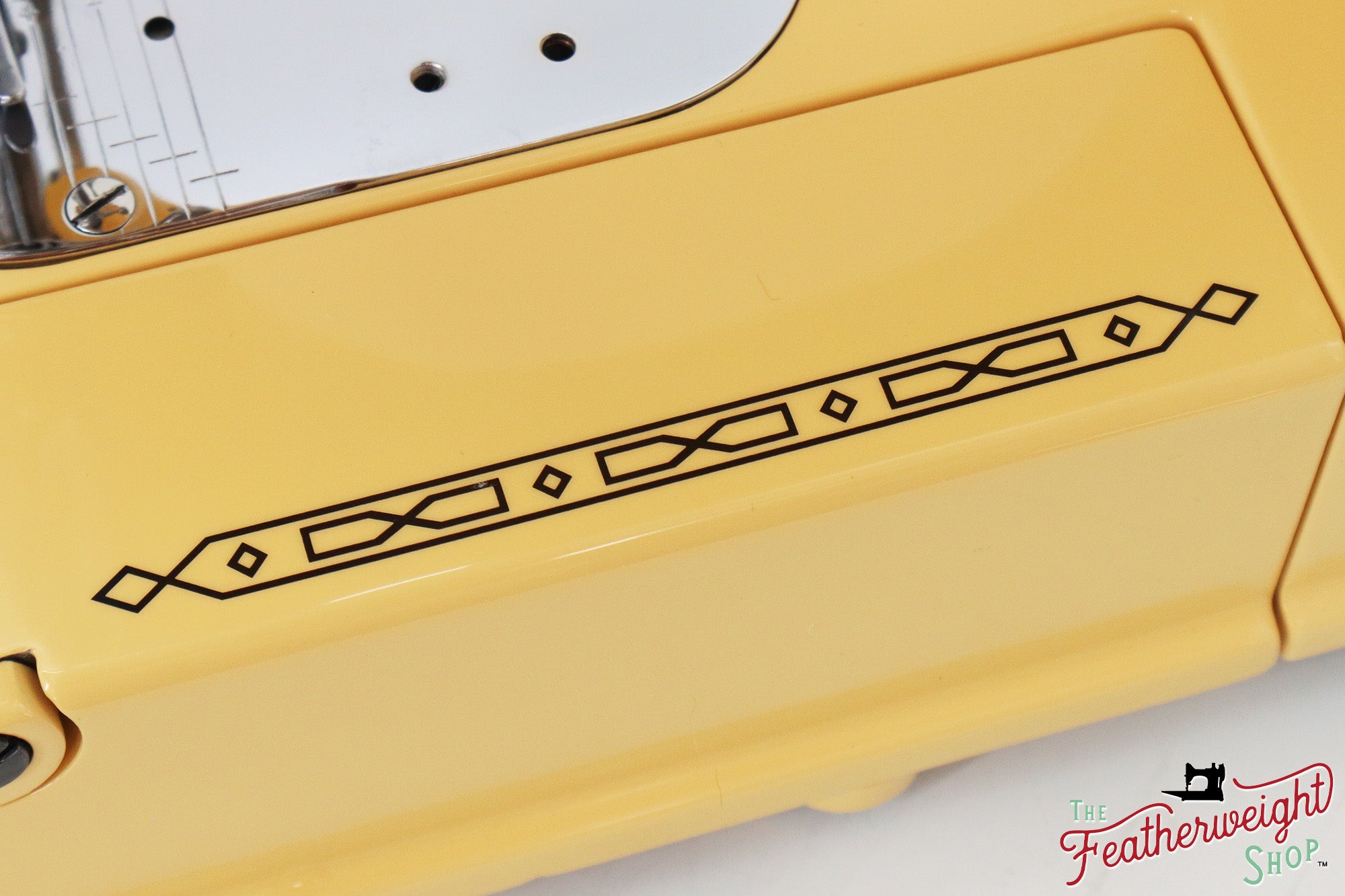 Singer Featherweight 222K - EJ9124** - Fully Restored in Happy Yellow