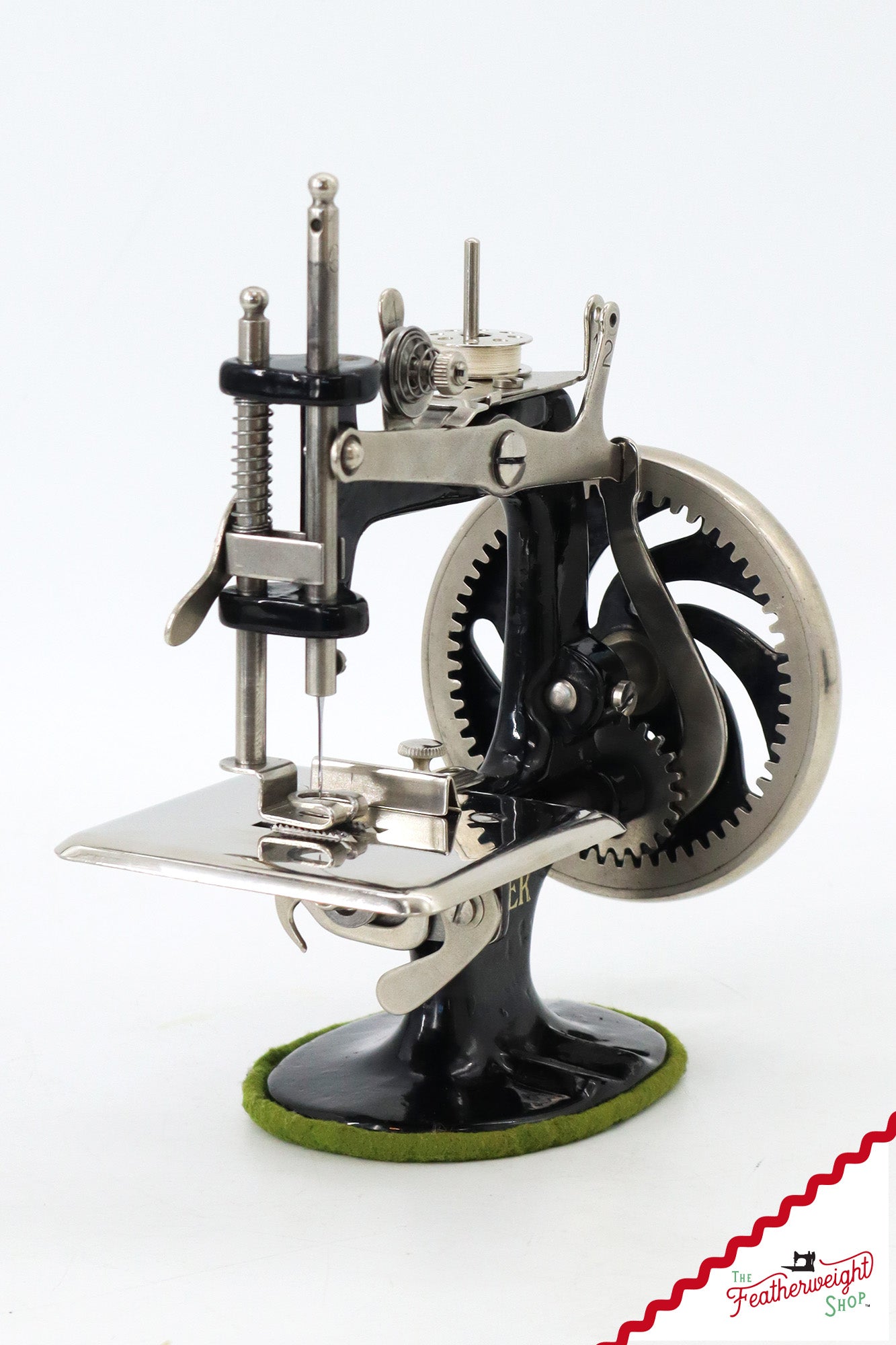 Singer Sewhandy Model 20, Black - March 2025, Faire