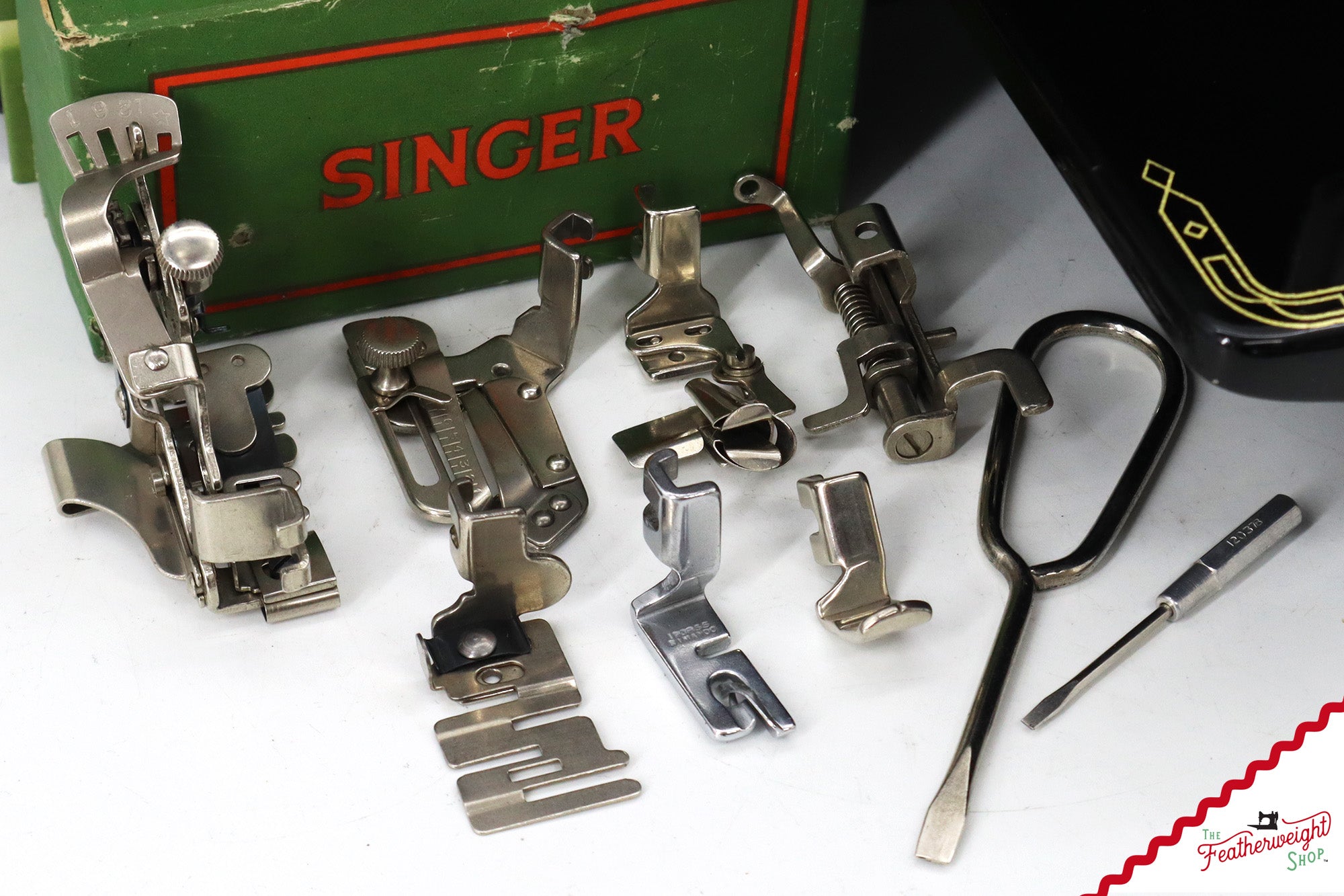 Singer Featherweight 222K Sewing Machine - EK3287**, 1955