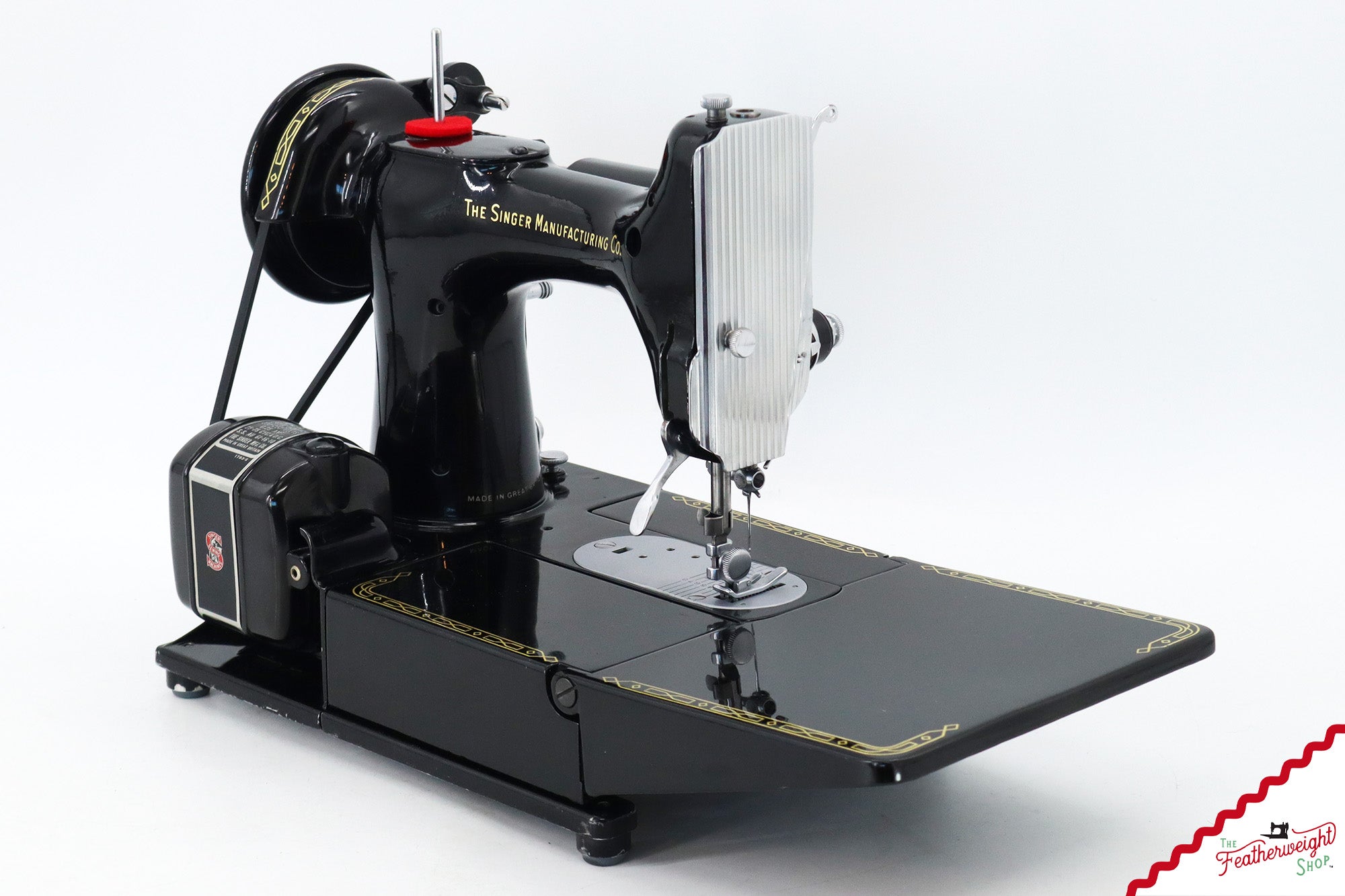 Singer Featherweight 222K Sewing Machine, Red 'S' - ES1670** - 1960