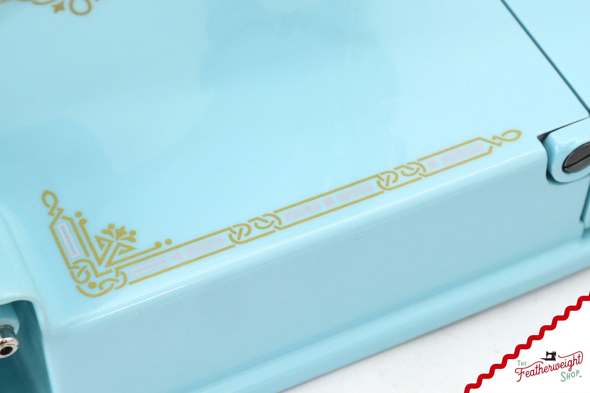 Singer Featherweight 221 - AK102*** - Fully Restored in Snowflake Blue
