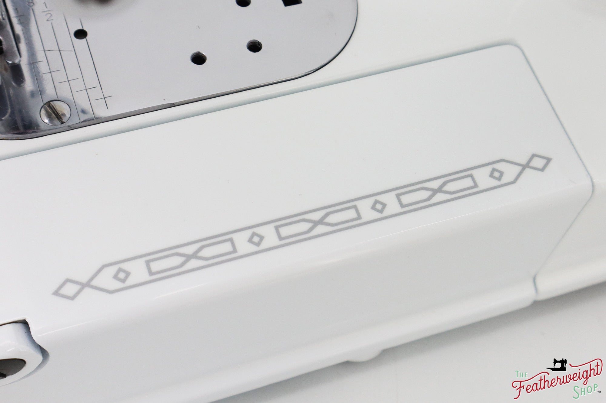 Singer Featherweight 222K - EJ915*** - Fully Restored in White