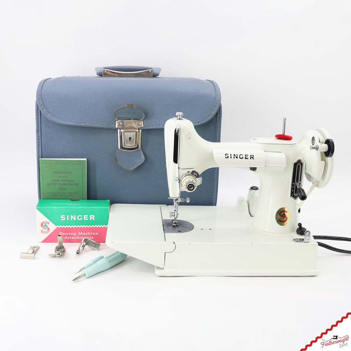 Singer Featherweight 221K Sewing Machine, WHITE EV9897** - RARE Case!
