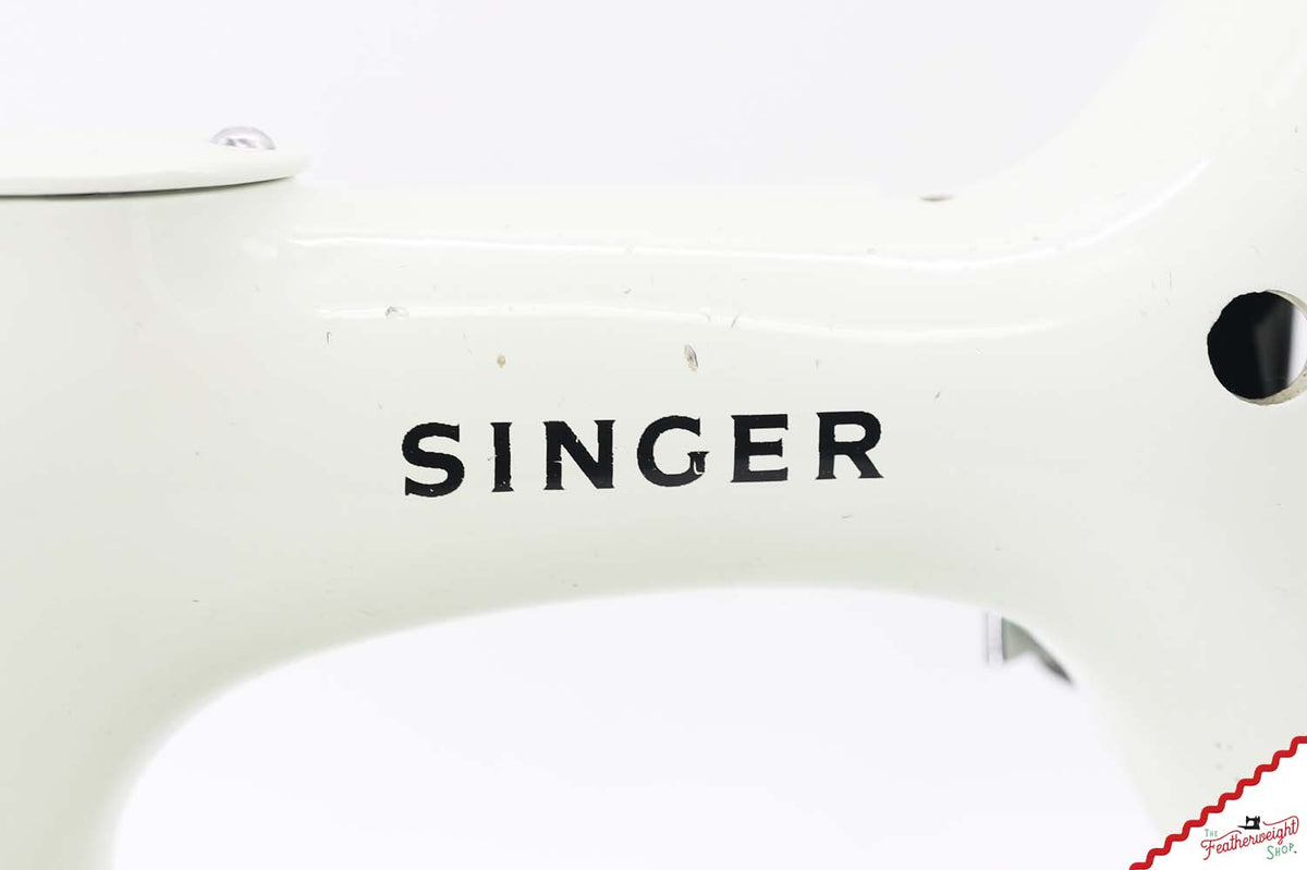 Singer Featherweight 221K Sewing Machine, WHITE EV9897** - RARE Case!