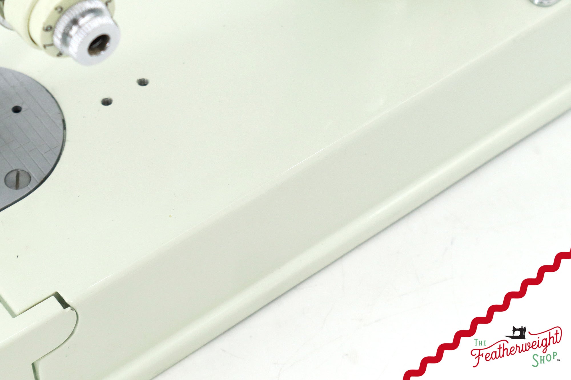Singer Featherweight 221K Sewing Machine, British WHITE FA236***