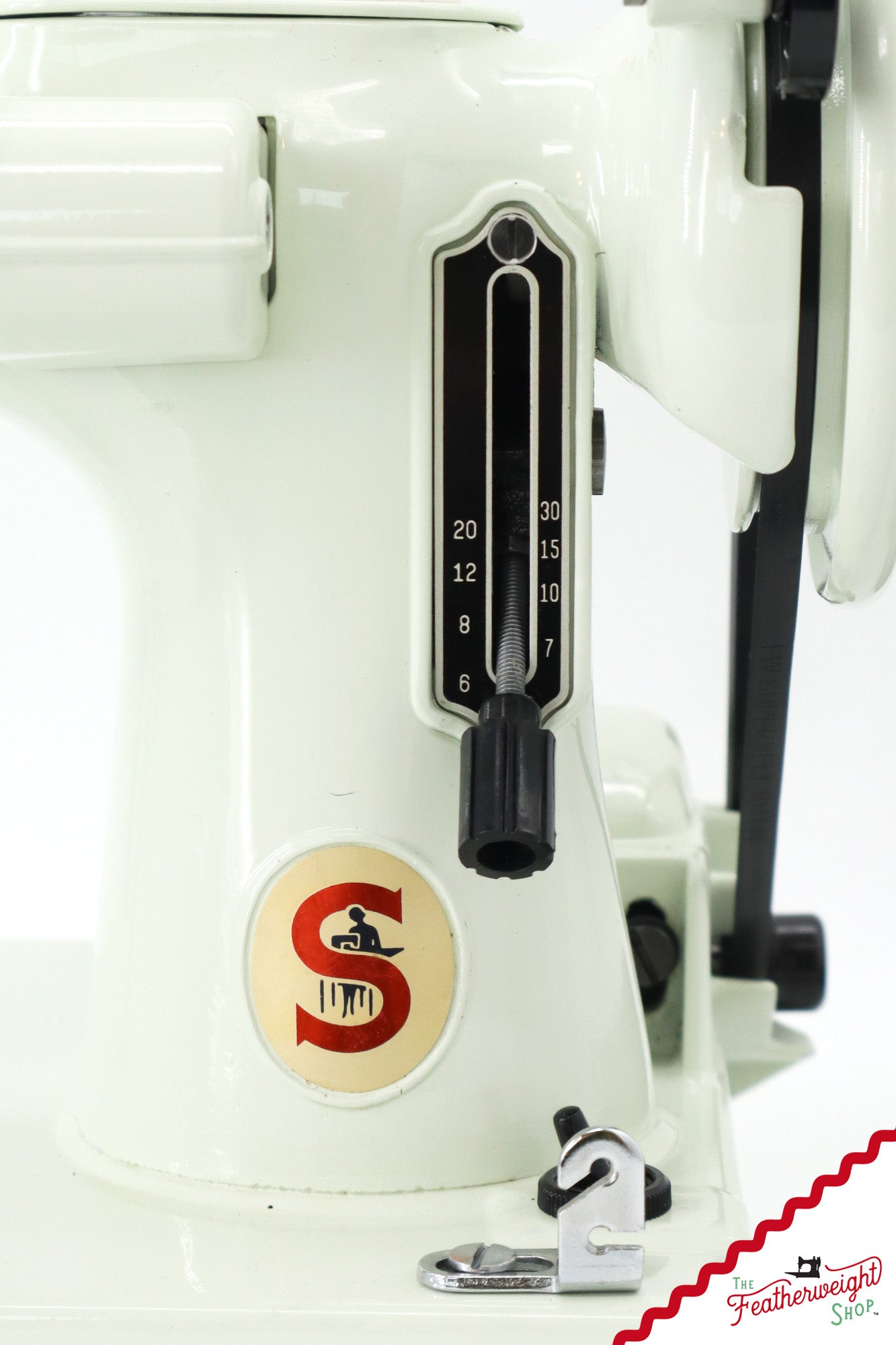 Singer Featherweight 221K Sewing Machine, British WHITE FA236***