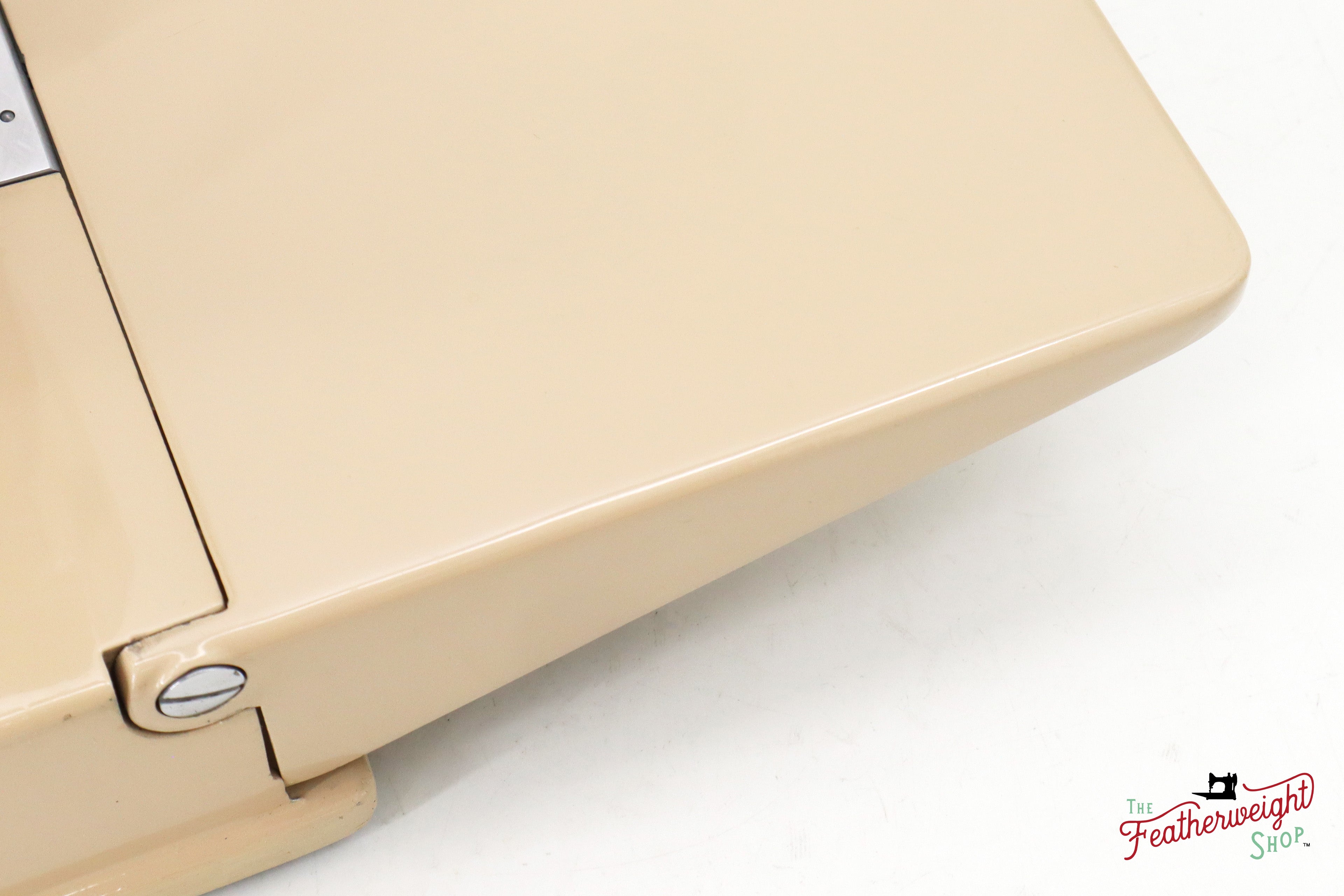 Singer Featherweight 221J Sewing Machine, Tan - ES8804**