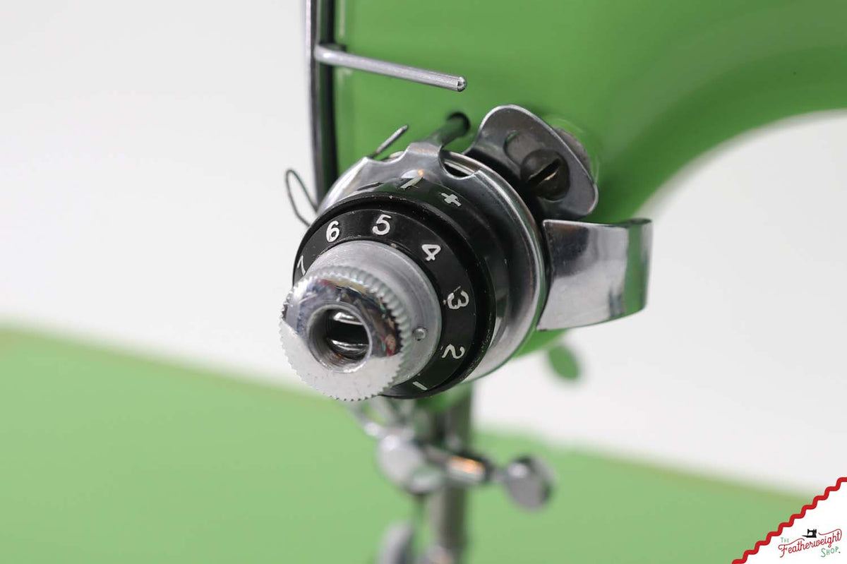 Singer Featherweight 221 AG693*** - Fully Restored in Tarragon