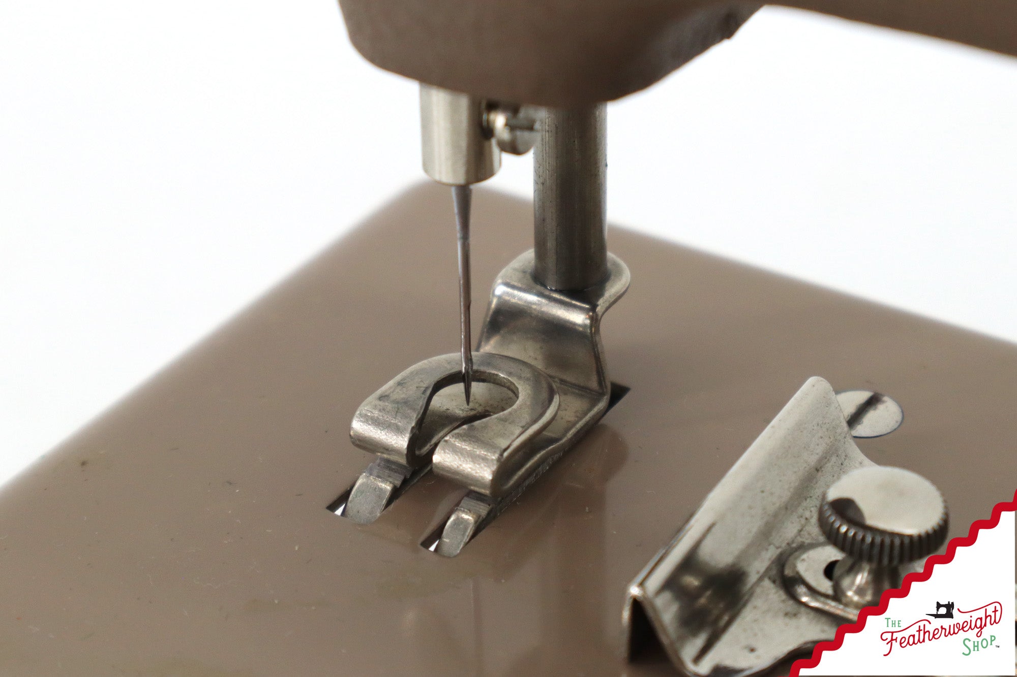 Singer Sewhandy Model 20 - Wrinkle / Warm Taupe, Complete Set! April 2025