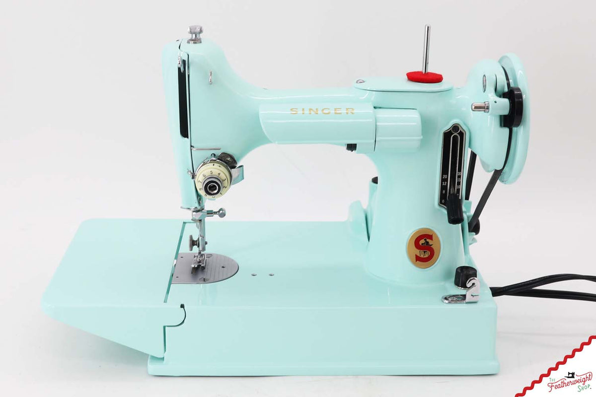 Singer Featherweight 221K7 Sewing Machine FA198*** - Fully Restored in Songbird