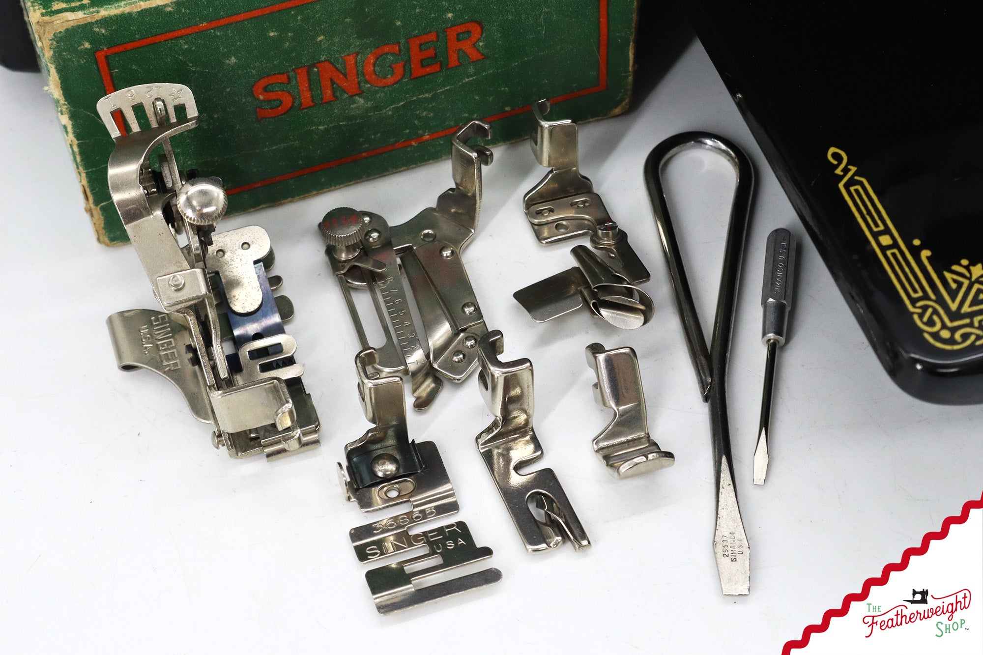 Featherweight 221K Sewing Machine, EE805*** - 1948