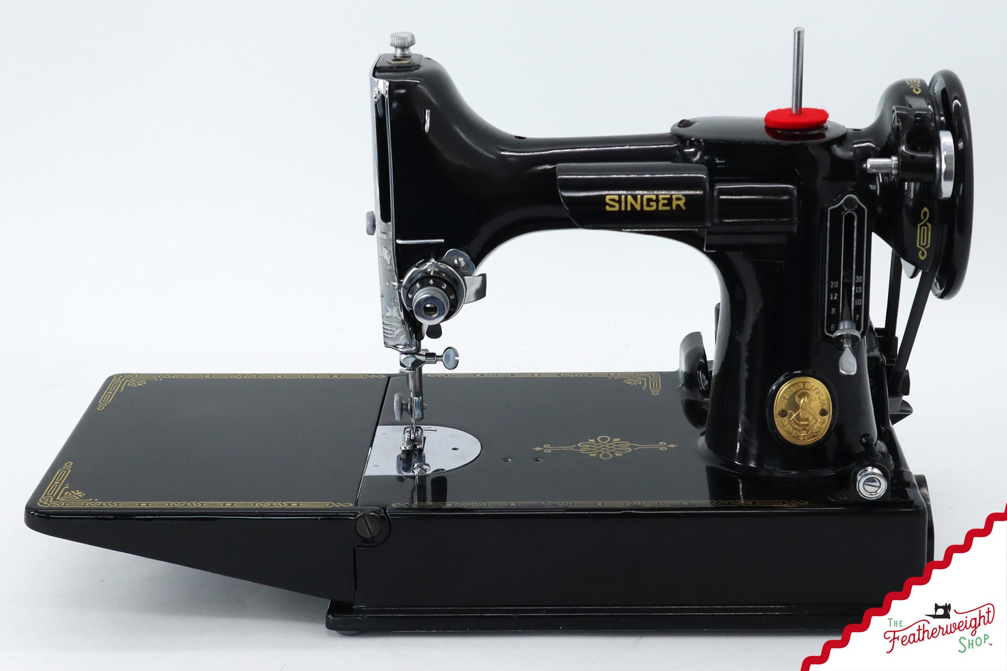 Featherweight 221K Sewing Machine, EE805*** - 1948