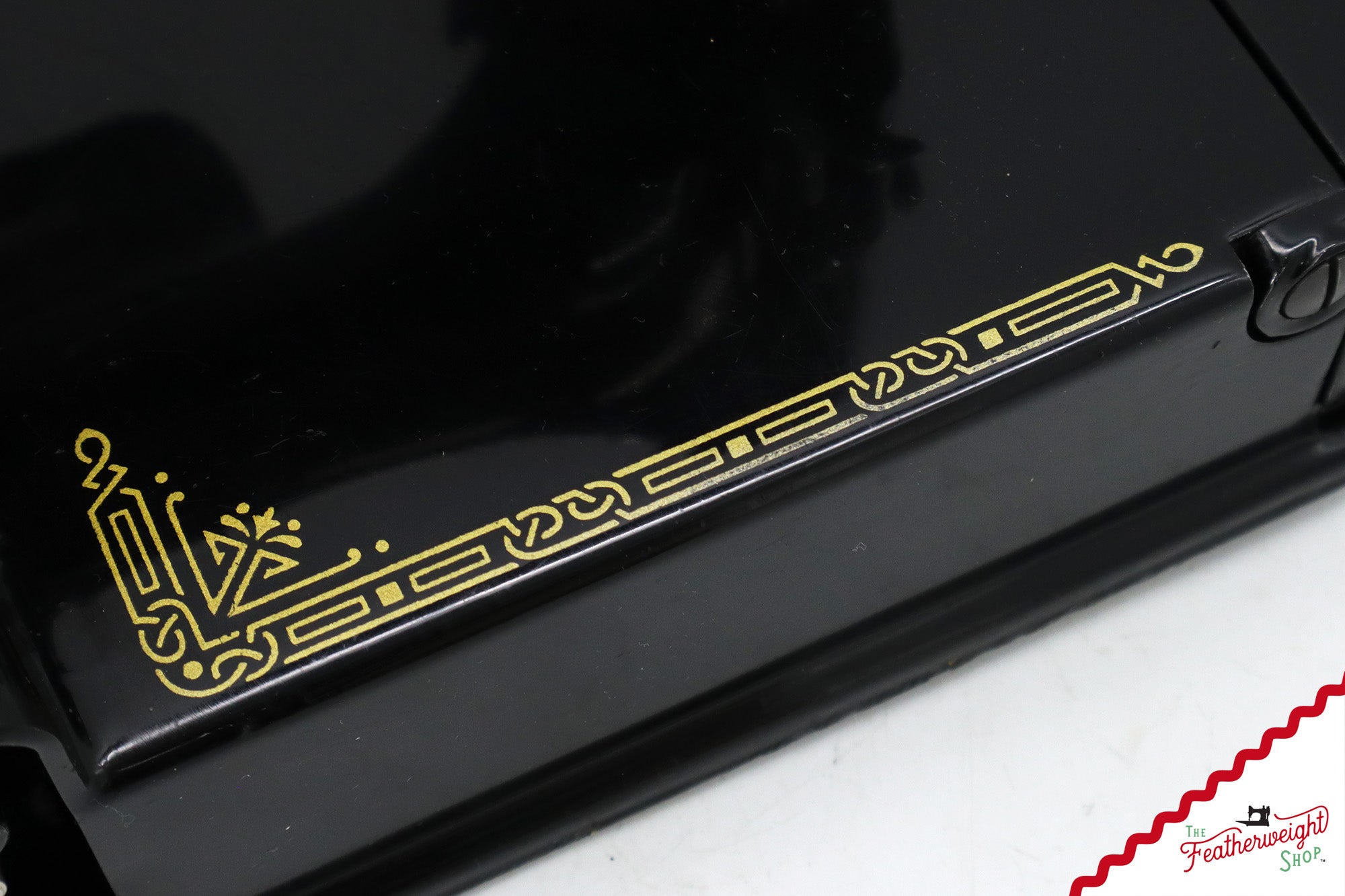 Featherweight 221K Sewing Machine, EE805*** - 1948