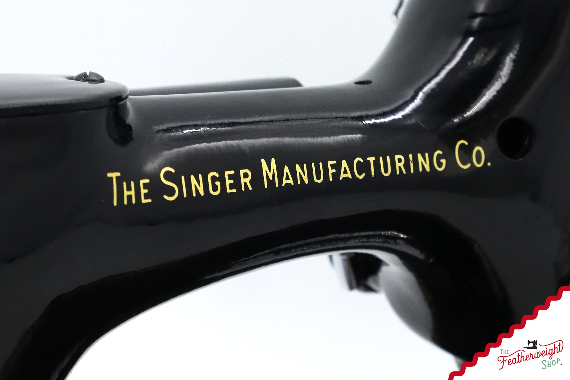 Singer Featherweight 221K Sewing Machine, 1957 - EM019***