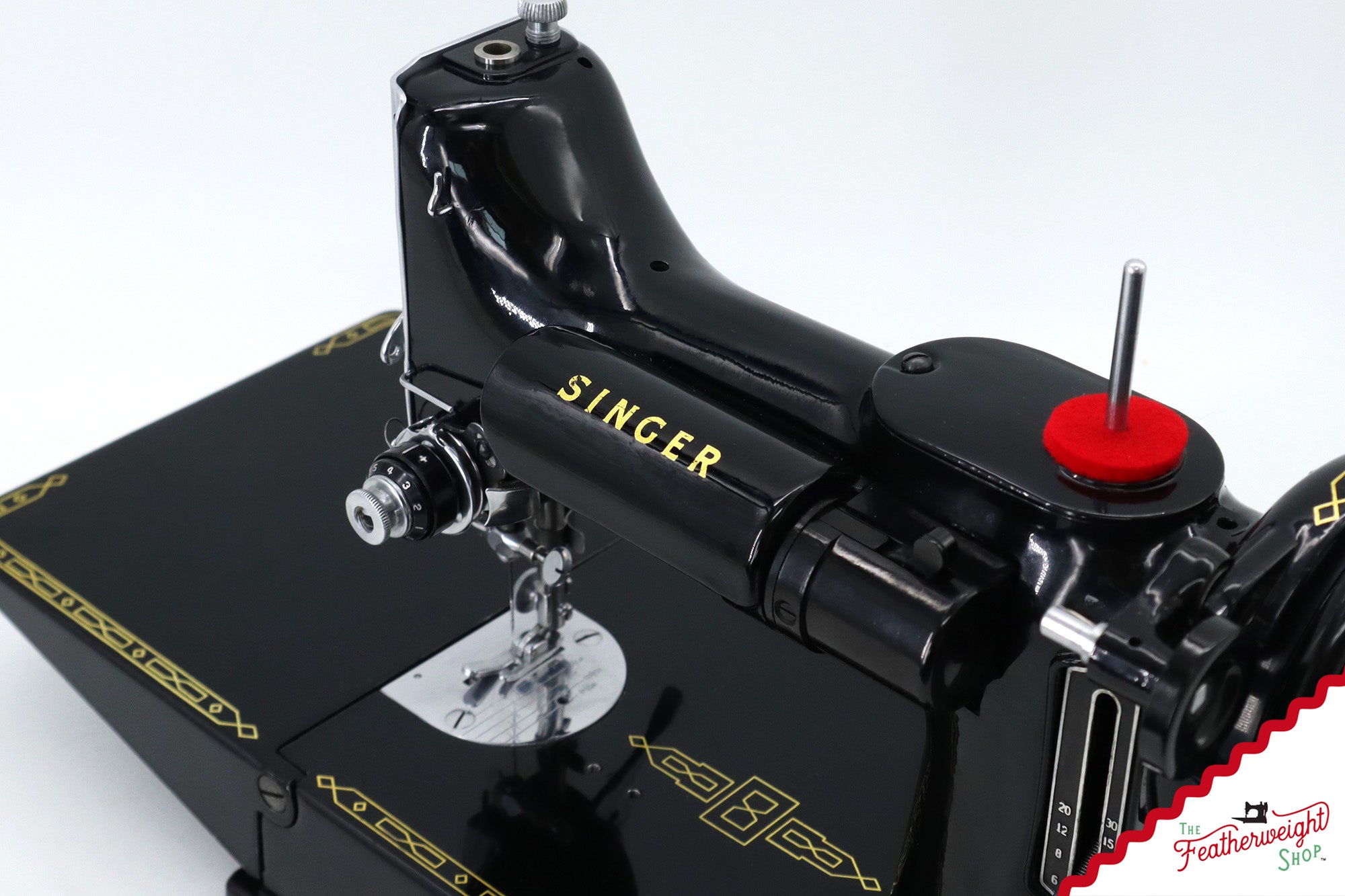 Singer Featherweight 221K Sewing Machine, 1957 - EM019***