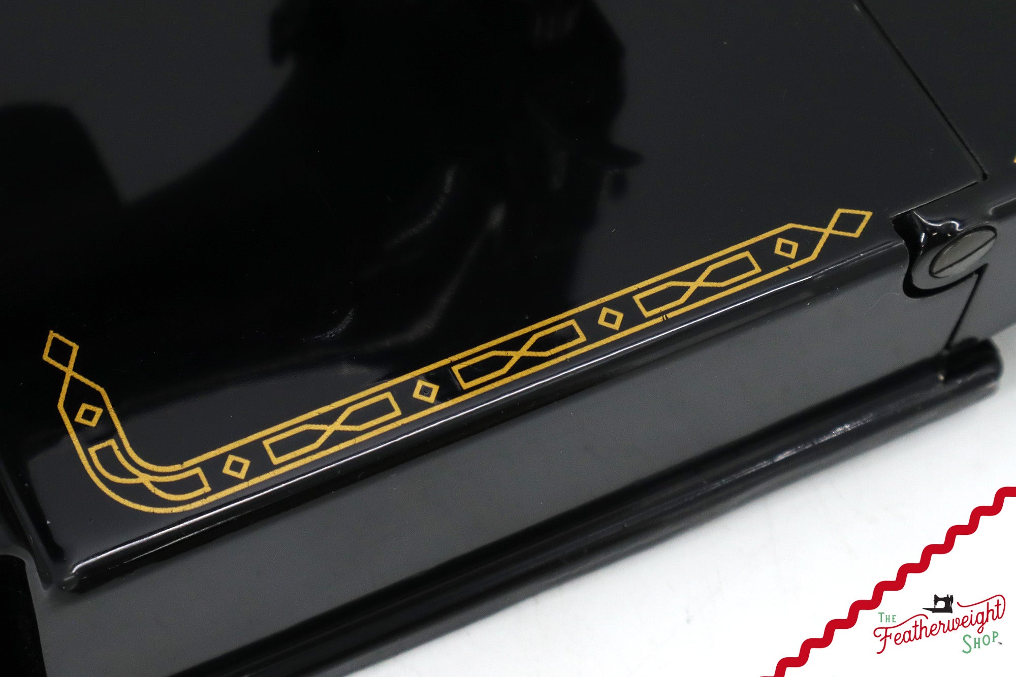 Singer Featherweight 221 Sewing Machine, AM17761* - 1955