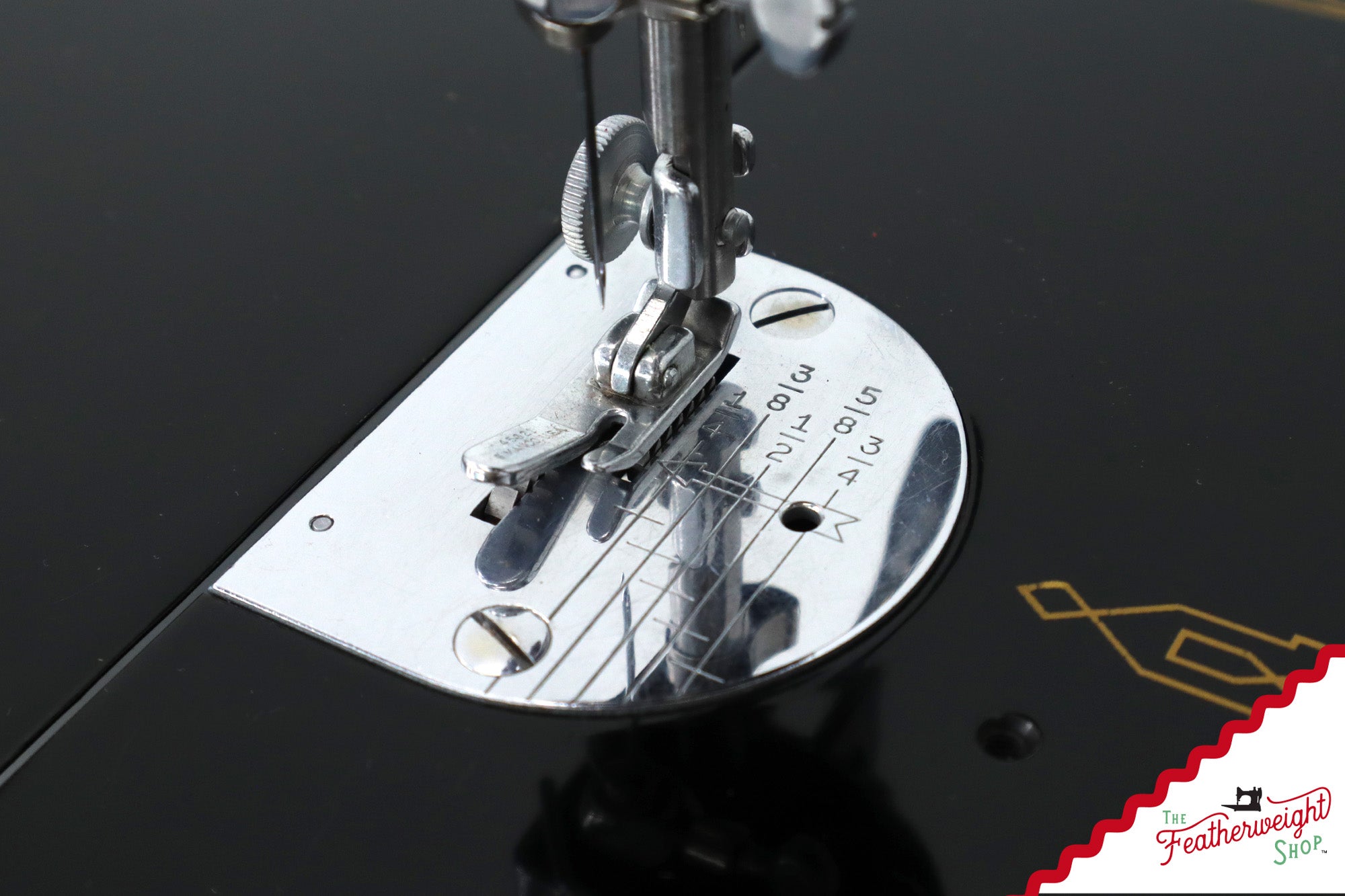 Singer Featherweight 221 Sewing Machine, AM17761* - 1955