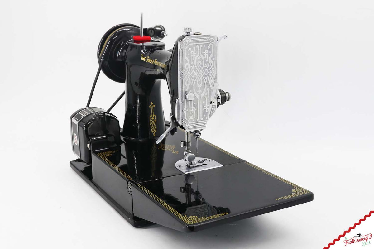 Singer Featherweight 221K, RARE 'M.R.' - EF706*** - Centennial