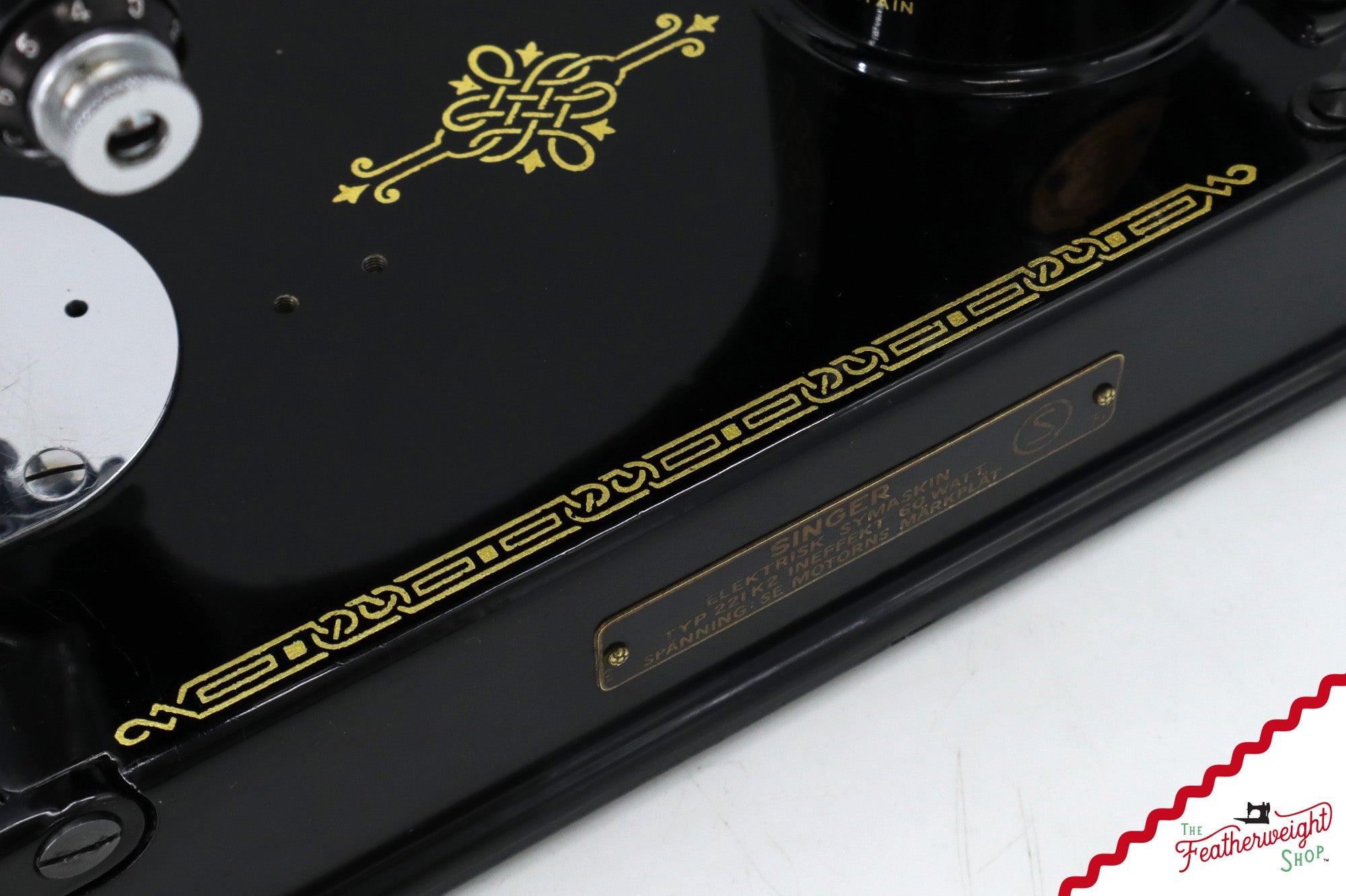 Singer Featherweight Swedish 221K Sewing Machine, EH2447**