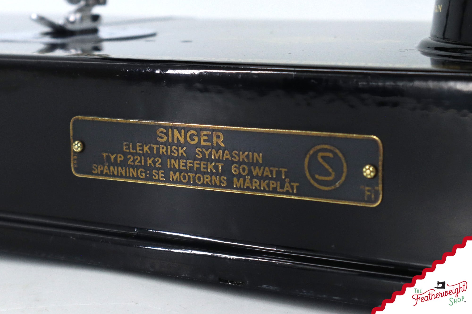 Singer Featherweight Swedish 221K Sewing Machine, EH2447**