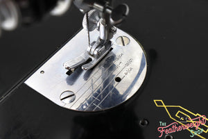 Singer Featherweight 221K Sewing Machine, 1957 - EM018***