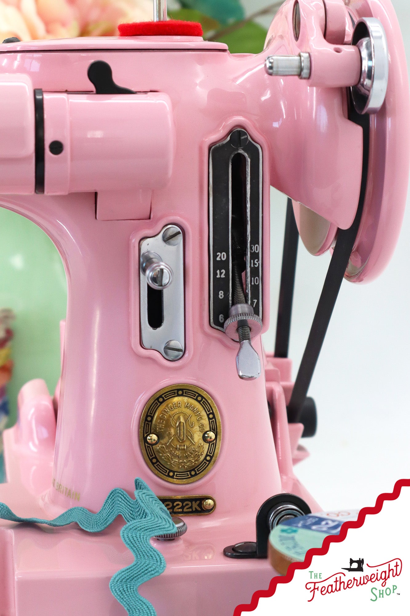 Singer Featherweight 222K - EJ2699** - Fully Restored in Pink Frosting