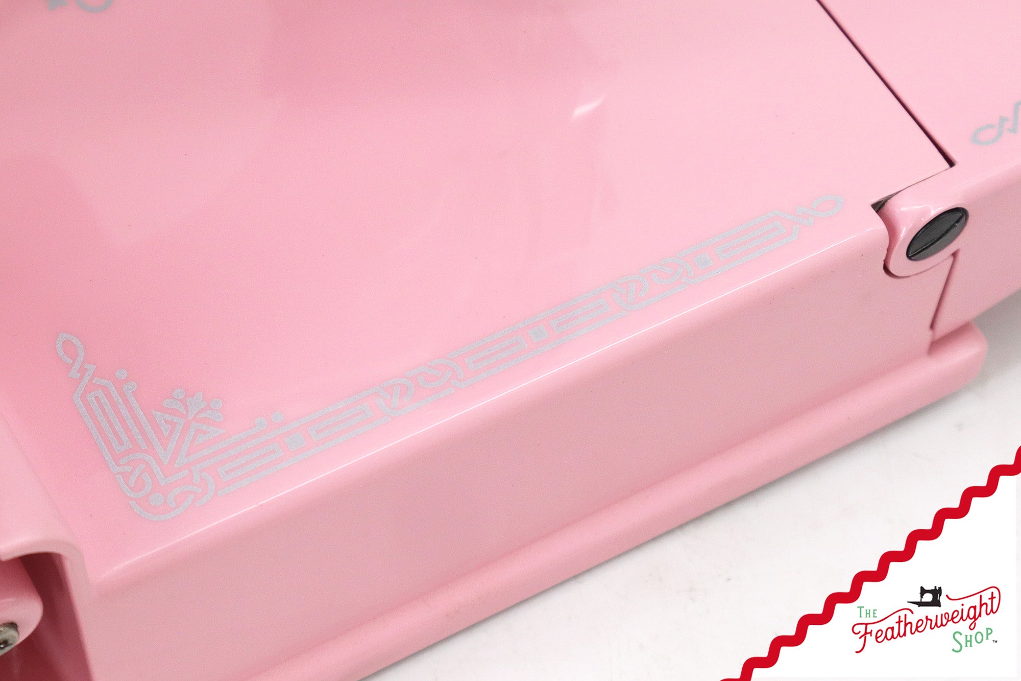 Singer Featherweight 221K - EE4528** - Fully Restored in Pink Frosting