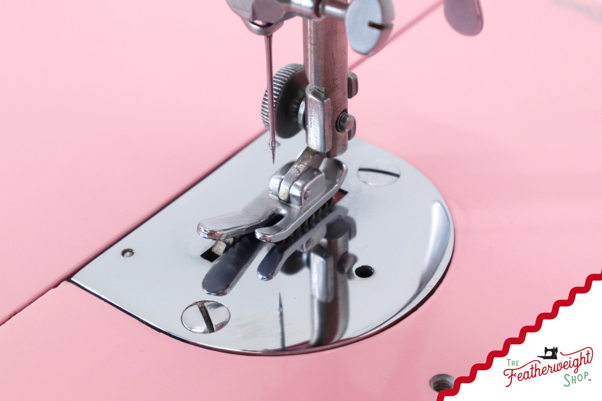 Singer Featherweight 221K - EE4528** - Fully Restored in Pink Frosting