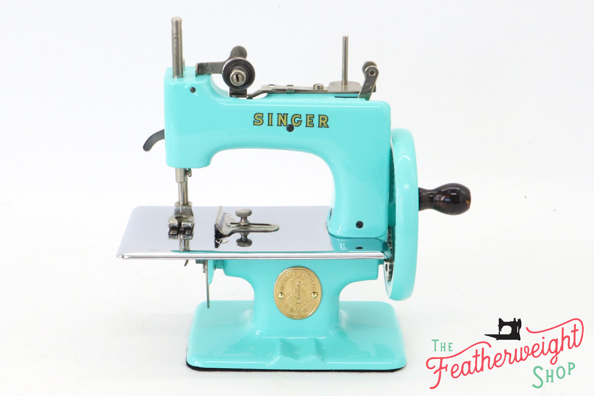 Singer Sewhandy Model 20 - Fully Restored in Tiffany Blue - May 2024, Faire
