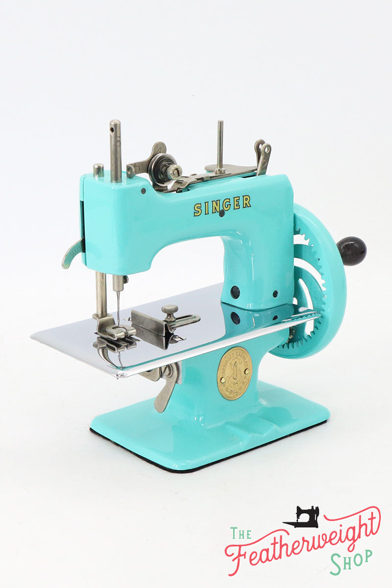 Singer Sewhandy Model 20 - Fully Restored in Tiffany Blue - May 2024, Faire