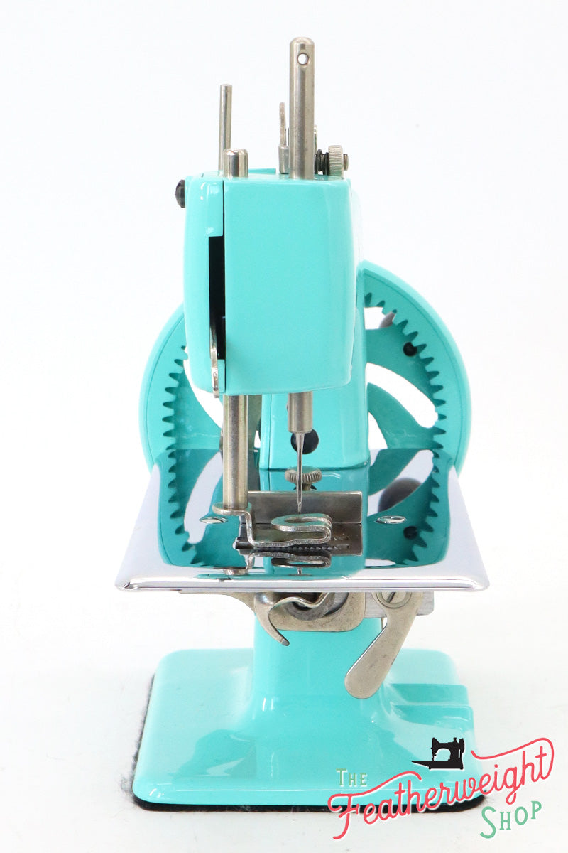 Singer Sewhandy Model 20 - Fully Restored in Tiffany Blue - May 2024, Faire