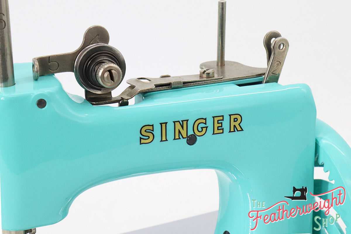 Singer Sewhandy Model 20 - Fully Restored in Tiffany Blue - May 2024, Faire