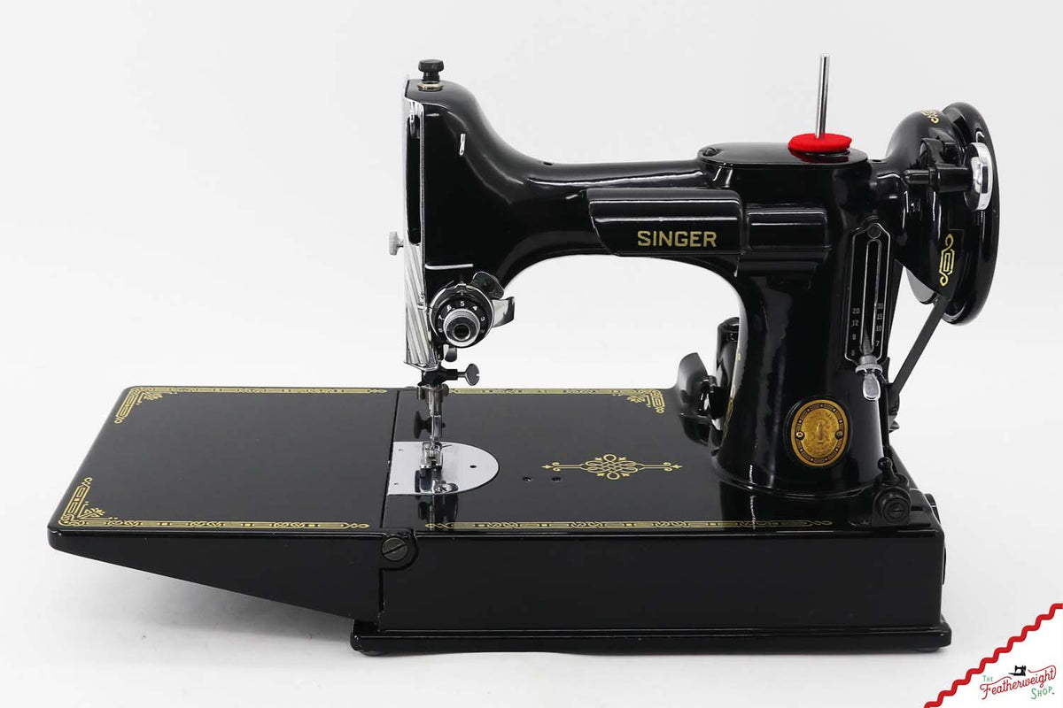 Singer Featherweight 221 Sewing Machine, AK997*** - 1952
