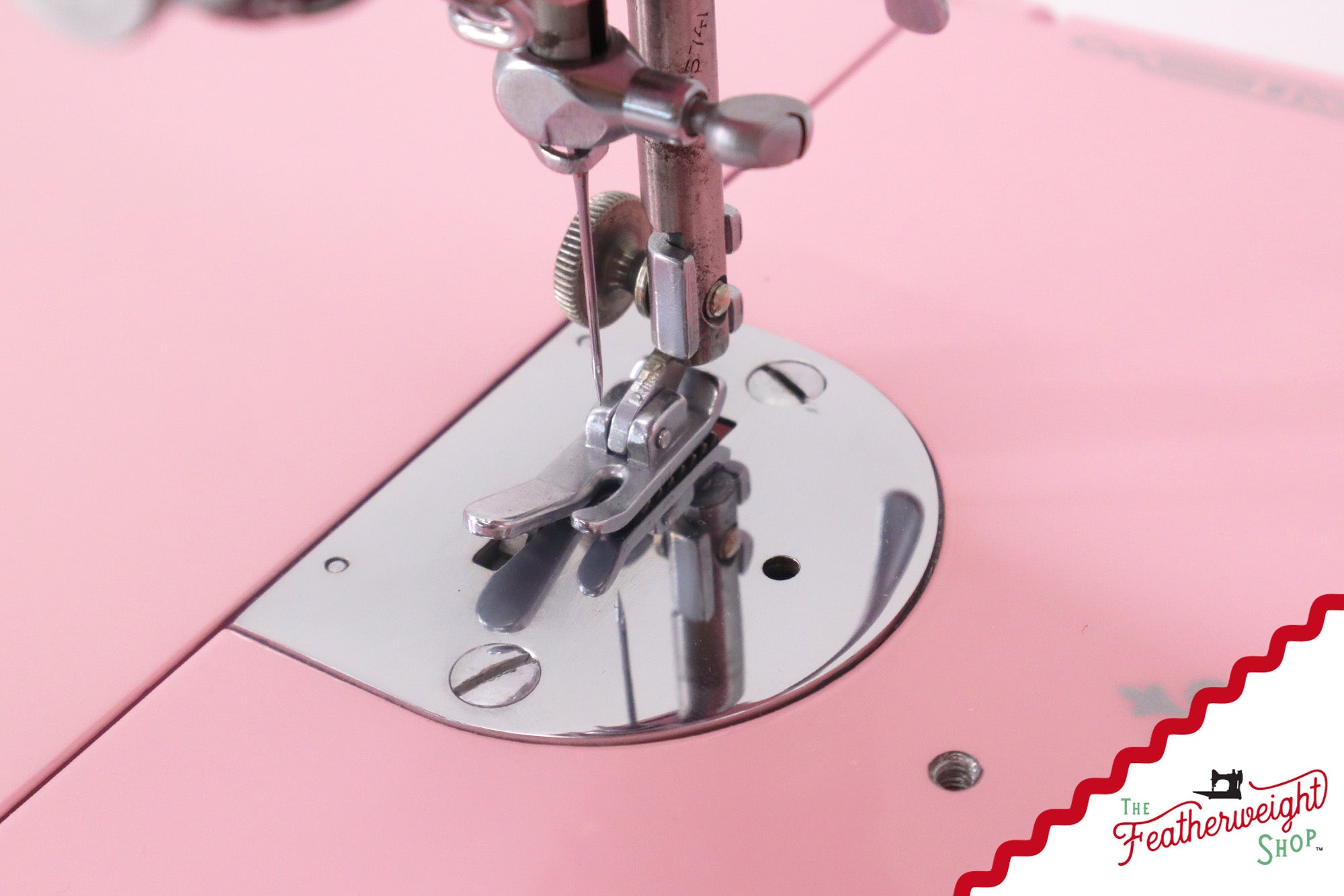 Singer Featherweight 221K - EF279*** - Fully Restored in Pink Frosting