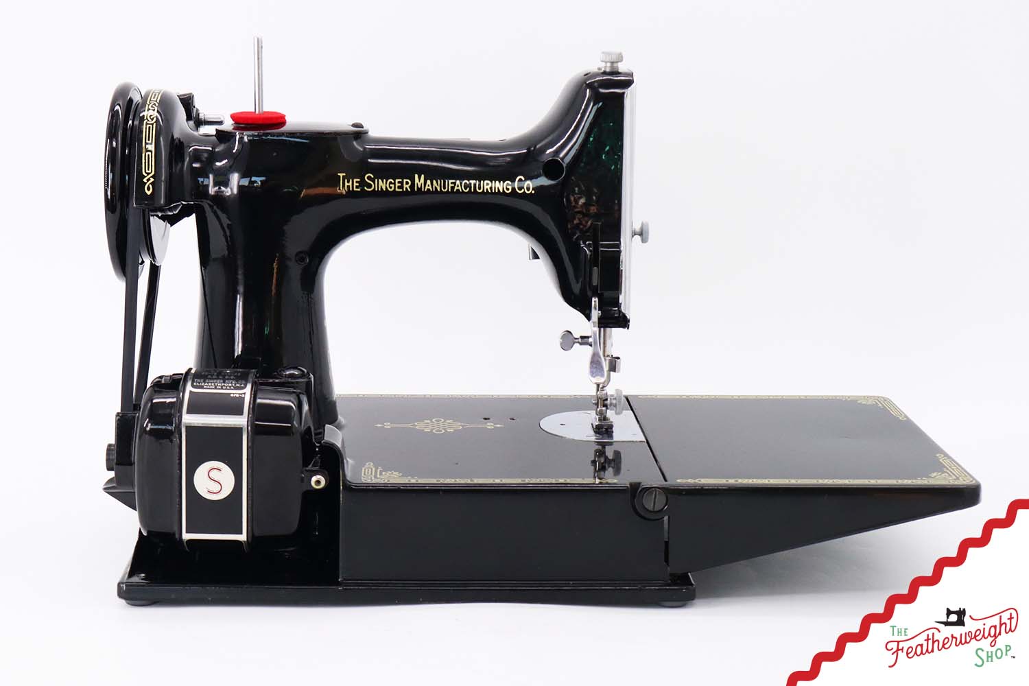Singer Featherweight 221 Sewing Machine, AH993*** - 1948