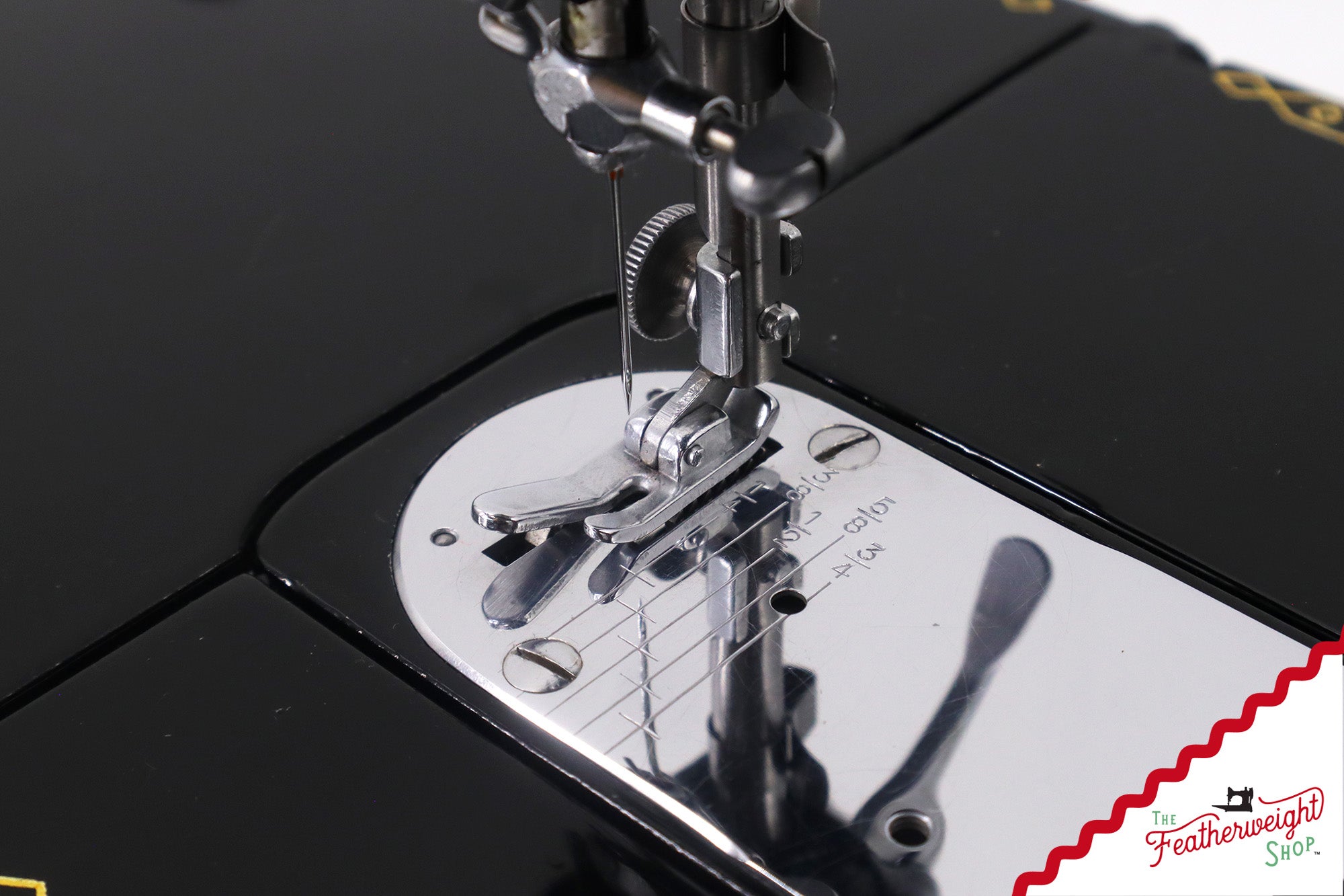 Singer Featherweight 222K Sewing Machine - EL1766**, 1956